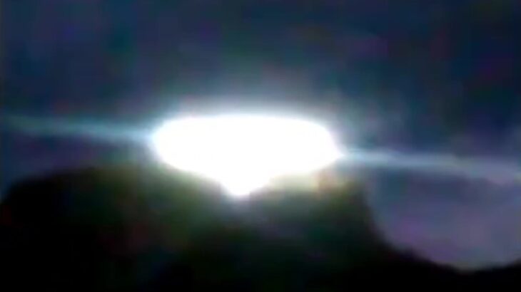 TOP UFO Alert: UFO landed on the hill in Colorado ⚠️ The most mysterious UFO sightings #aliens